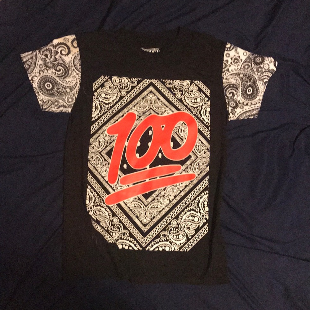 ‘100’ emoji Fresh Laundry T-Shirt